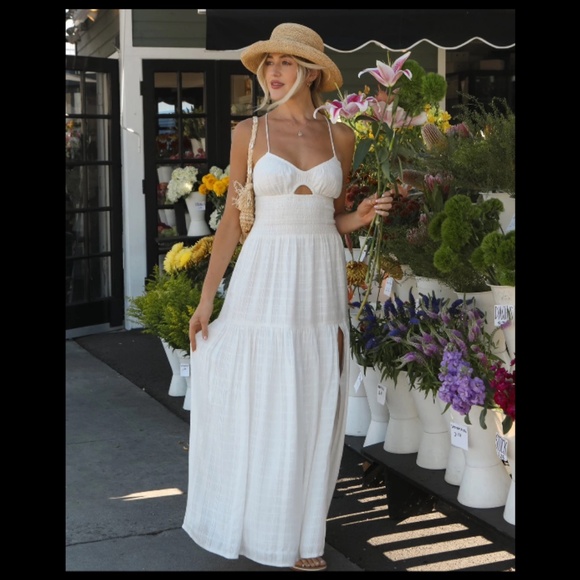 l*space Dresses & Skirts - L*Space Calla Tiered Cutout Maxi Dress Cream/Off White Size M - NWT